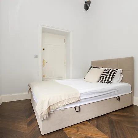 Widok Apartment, City Center, Free Parking 华沙